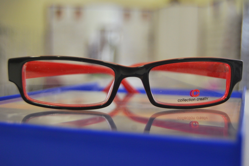 opticien-PIERREFEU-min_view-sight-lens-frame-optics-spectacles-1141012-pxhere.com